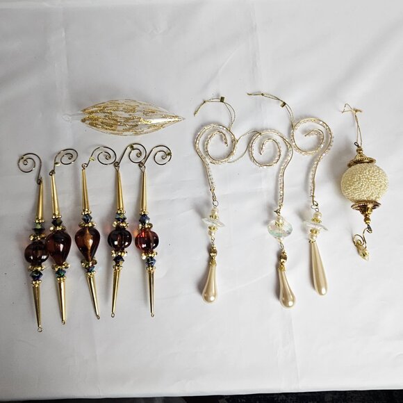 Mixed Christmas Ornaments – Lot of 10 Elegant Assorted Styles & Finishes - Picture 6 of 12